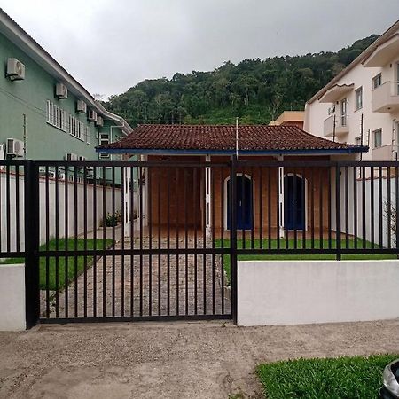 Casa Praia Grande Com Churrasqueira Villa Ubatuba Esterno foto
