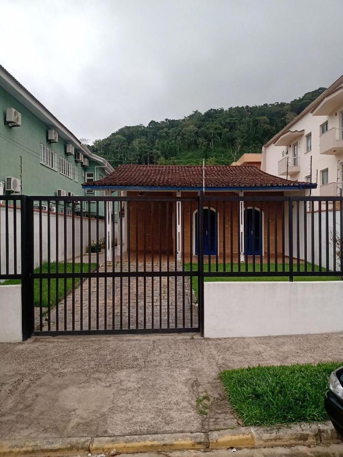 Casa Praia Grande Com Churrasqueira Villa Ubatuba Esterno foto